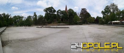 Fontanna przy Stawie Zamkowym sucha...planowany remont jeszcze się nie rozpoczął 