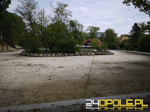 Fontanna przy Stawie Zamkowym sucha...planowany remont jeszcze się nie rozpoczął 