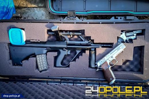 CBŚP przejęło broń, granaty i amunicję