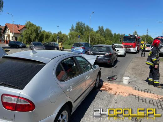 Trzy samochody zderzyły się w Opolu-Chmielowicach