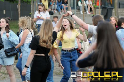 Uniwersytet Opolski zakończył koncertowanie. Dziś studenci balują na błoniach "Polibudy"