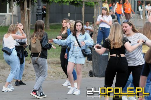 Uniwersytet Opolski zakończył koncertowanie. Dziś studenci balują na błoniach "Polibudy"