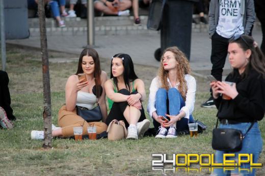 Uniwersytet Opolski zakończył koncertowanie. Dziś studenci balują na błoniach "Polibudy"