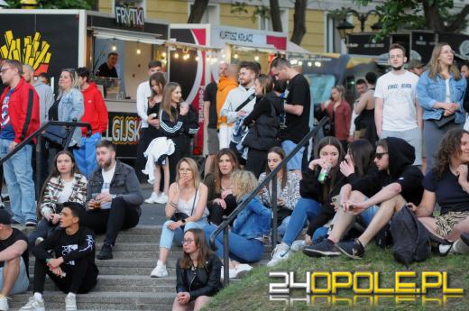 Uniwersytet Opolski zakończył koncertowanie. Dziś studenci balują na błoniach "Polibudy"