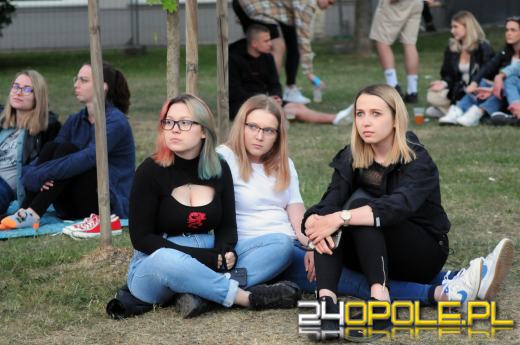 Uniwersytet Opolski zakończył koncertowanie. Dziś studenci balują na błoniach "Polibudy"