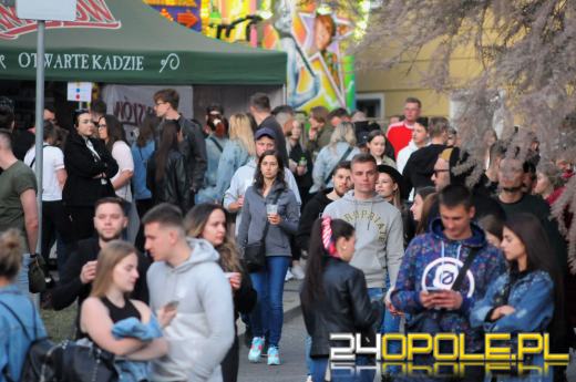 Uniwersytet Opolski zakończył koncertowanie. Dziś studenci balują na błoniach "Polibudy"