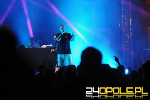 Uniwersytet Opolski zakończył koncertowanie. Dziś studenci balują na błoniach "Polibudy"