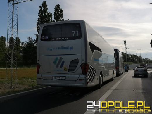 Zderzenie karetki i autokaru na Nysy Łużyckiej w Opolu