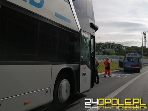 Zderzenie karetki i autokaru na Nysy Łużyckiej w Opolu