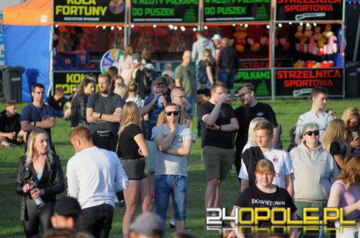 Ruszyły piastonaliowe koncerty na błoniach Politechniki Opolskiej - hip-hop przyciągnął tłumy