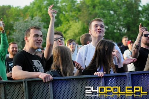 Ruszyły piastonaliowe koncerty na błoniach Politechniki Opolskiej - hip-hop przyciągnął tłumy