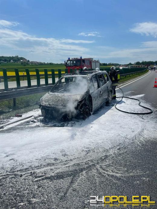 Pożar samochodu osobowego na opolskim odcinku A4