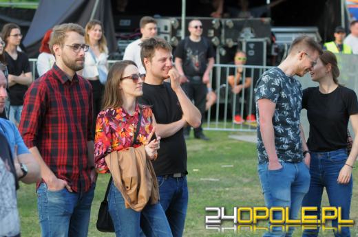 Rockowe brzmienia na błoniach Politechniki Opolskiej