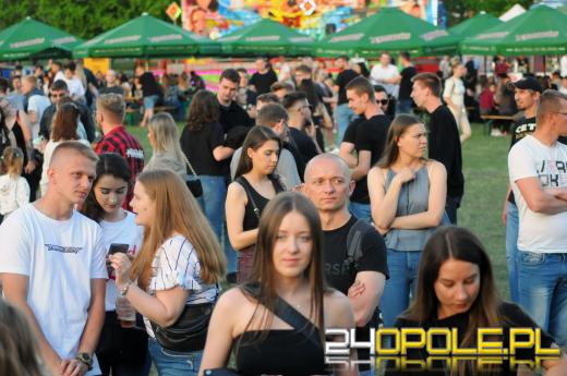 Rockowe brzmienia na błoniach Politechniki Opolskiej