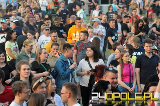 Rockowe brzmienia na błoniach Politechniki Opolskiej