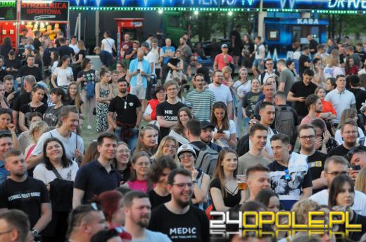 Rockowe brzmienia na błoniach Politechniki Opolskiej