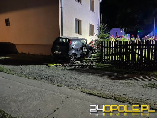 Tragiczne zdarzenie w Złotnikach. Zginął kierowca osobówki