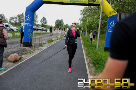 Dziesiątki czworonogów biegało i spacerowało wokół kąpieliska Malina