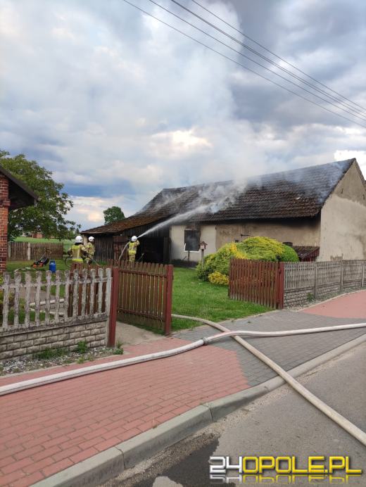 Pożar budynku w Borkach Wielkich. W akcji 6 zastępów straży