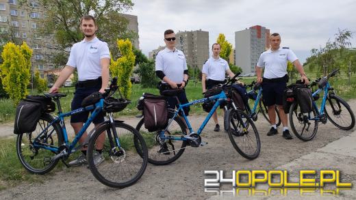 Policjanci na rowerach dbają o nasze bezpieczeństwo