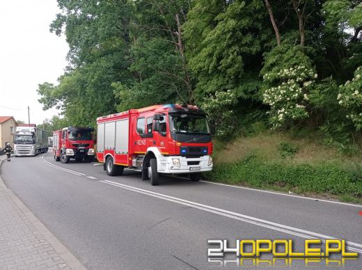 Wypadek w Długomiłowicach. Zderzyły się dwa samochody osobowe