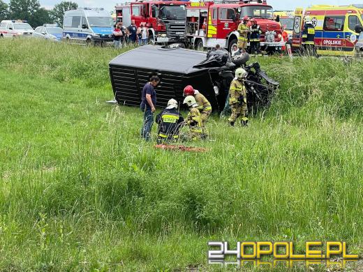 Wypadek na obwodnicy Opola. Po czołowym zderzeniu 5 osób trafiło do szpitala