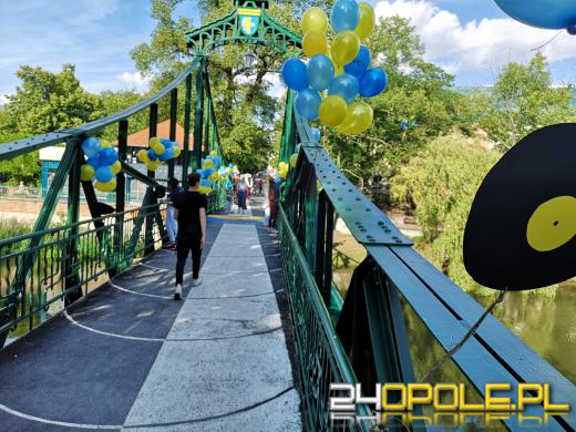 Oficjalnie otwarto Most Groszowy w festiwalowym wydaniu