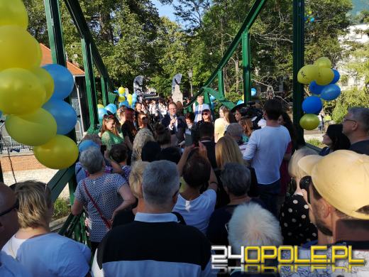Oficjalnie otwarto Most Groszowy w festiwalowym wydaniu