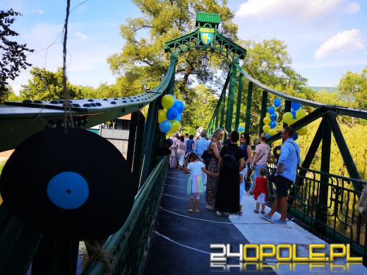 Oficjalnie otwarto Most Groszowy w festiwalowym wydaniu