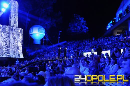 Kolejny dzień znakomitej frekwencji w amfiteatrze