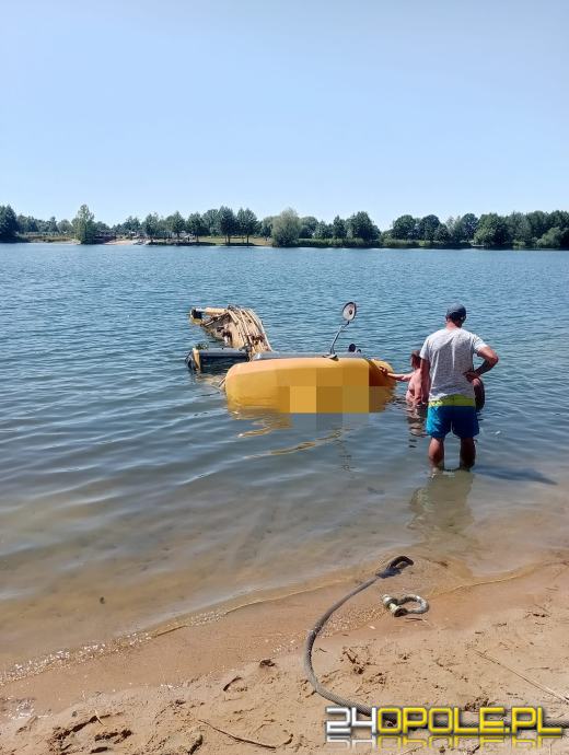 Koparka "wpadła" do akwenu w Malerzowicach Wielkich. Interweniowała straż