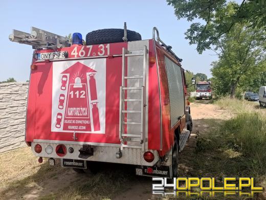 Koparka "wpadła" do akwenu w Malerzowicach Wielkich. Interweniowała straż