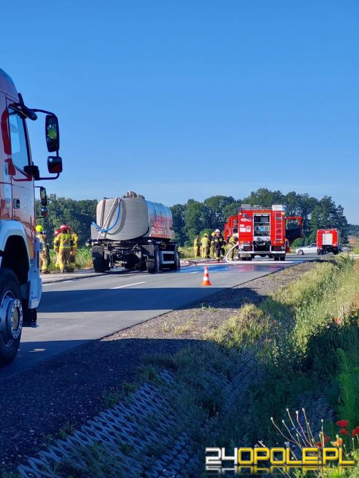 Pożar naczepy samochodowej w Zalesiu Śląskim