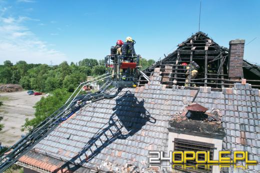 Pożar w opuszczonej jednostce wojskowej w Kędzierzynie-Koźlu