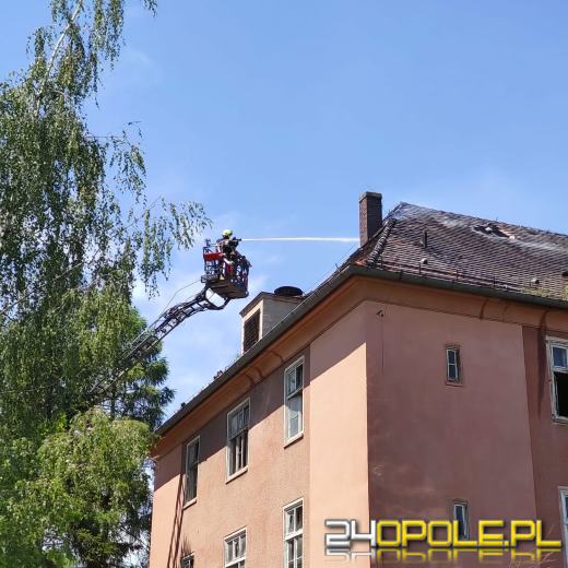 Pożar w opuszczonej jednostce wojskowej w Kędzierzynie-Koźlu