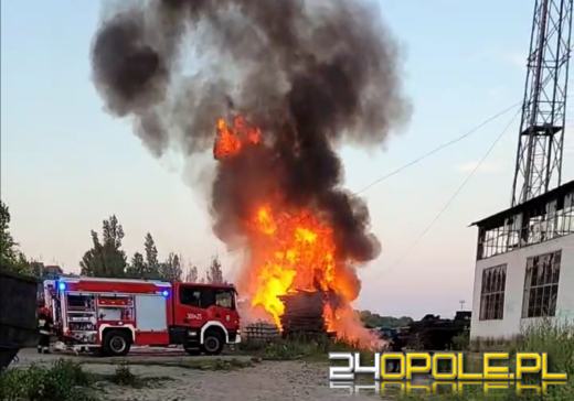 Pożar podkładów przy ulicy Armii Krajowej w Opolu