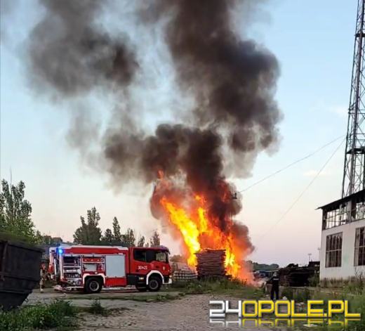 Pożar podkładów przy ulicy Armii Krajowej w Opolu