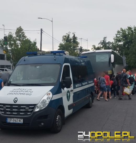 Wakacyjny wyjazd z poważnymi usterkami. Uszkodzony autokar miał wieźć dzieci do Grecji