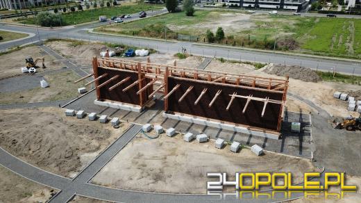 Tężnia solankowa na Malince pięknieje. Prace postępują