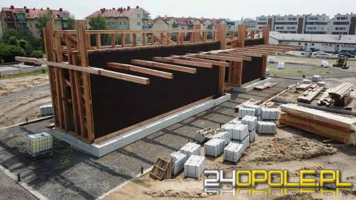 Tężnia solankowa na Malince pięknieje. Prace postępują