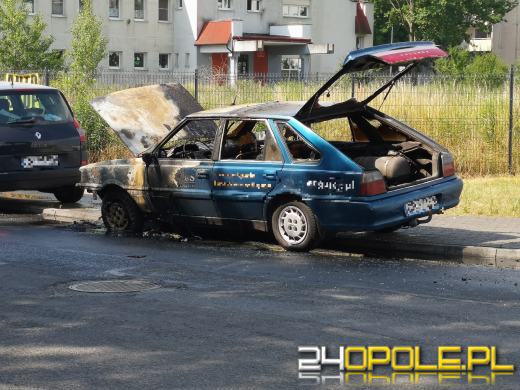 Polonez spłonął na ulicy Bielskiej w Opolu