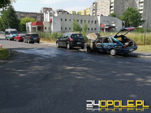 Polonez spłonął na ulicy Bielskiej w Opolu