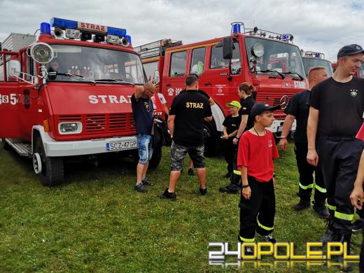Trwa największy zlot samochodów strażackich w regionie Fire Truck Show