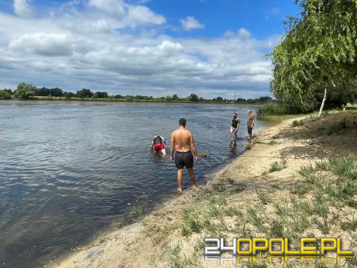 Społecznicy oczyścili jezioro Malina z moczarki. Jest bezpieczniej!