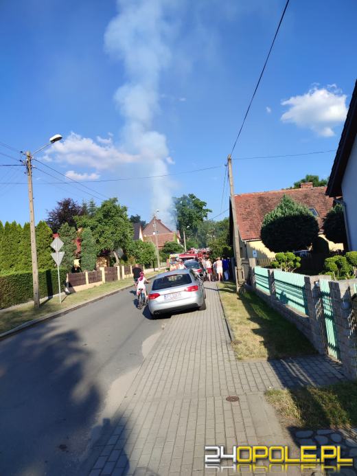 Duży pożar poddasza w Tułowicach. Rodzina straciła dach nad głową...