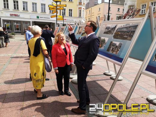 Na opolskim Rynku można oglądać wystawę poświęconą powodzi tysiąclecia