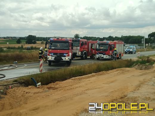 Pożar samochodu na DK 45 w Praszce