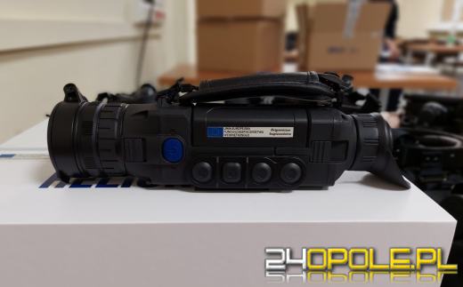 W nocy i w trudnym terenie - ćwiczenia policjantów w poszukiwaniach