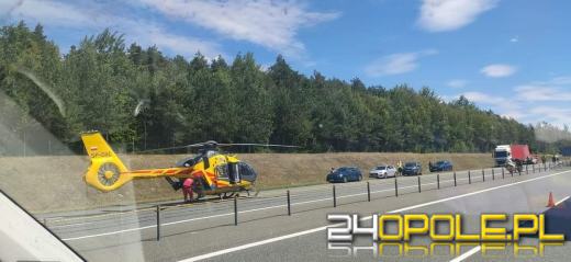 Samochód osobowy wbił się w ciężarówkę na opolskim odcinku A4