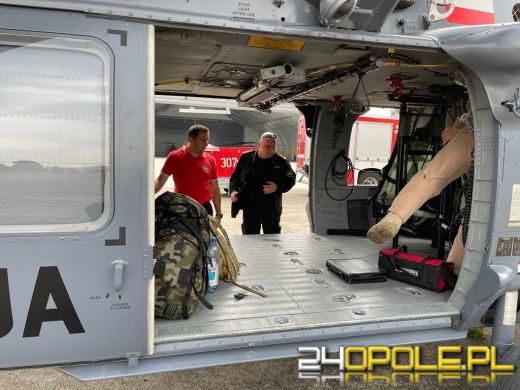 Polscy strażacy pomagają gasić pożar w czeskim parku narodowym